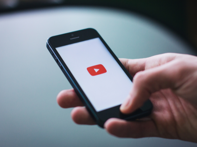 ショート動画　長尺動画　どっちが稼ぎやすい　収益